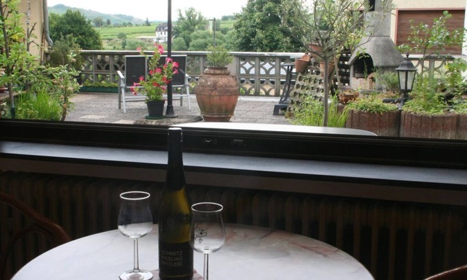 Uerzig Bed & Breakfast | Double room 3 - Wine and guest house Hermann-Josef Schmitz