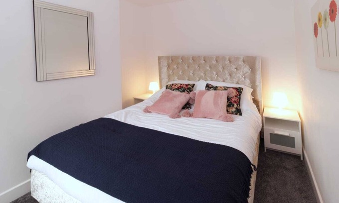 Newton-le-Willows House | Double Room + Access to Living Area and Bathroom