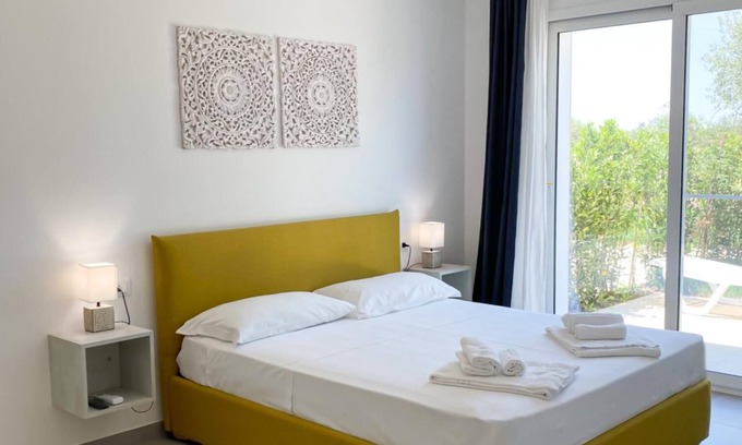 Noto Bed & Breakfast | Double room in B&B with swimming pool and garden