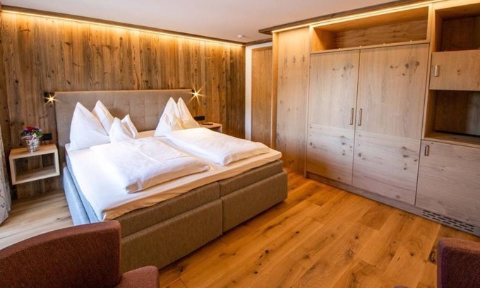 Ellmau House | Double room in the Gasthof - Landhotel Föhrenhof