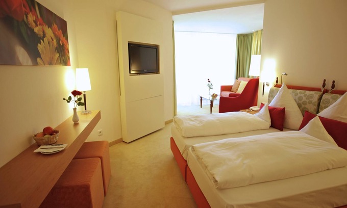 Schluchsee Apartment | Double room south, 38 sqm, with shower/WC and balcony or terrace