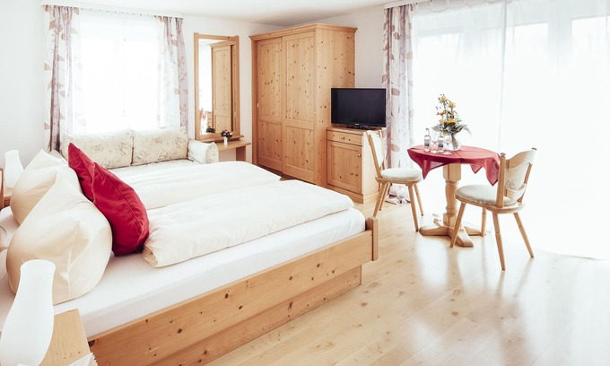 Sonthofen House | Double room with balcony - Kaisers - The small city hotel
