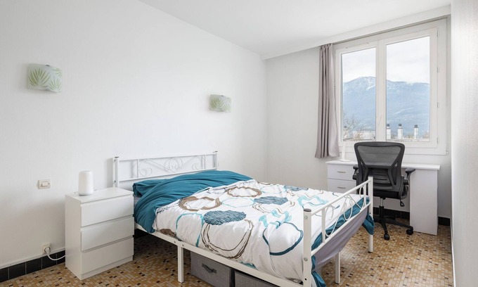 Secteur 4 Apartment | Double room with WIFI