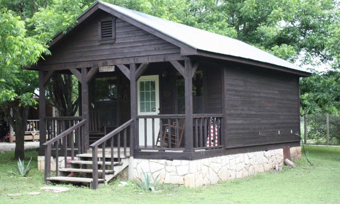 Bandera Bed & Breakfast | Double U Barr Ranch - Cowboy Cabin