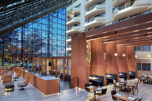 Newark Hotel | DoubleTree by Hilton Hotel Newark Airport