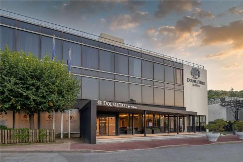 Bougival Hotel | DoubleTree by Hilton Paris Bougival