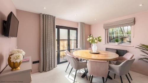 Easingwold House | Dovecote House - Luxury Town House - Dog Friendly
