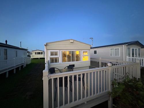 Whitley Bay Resort | Down By The Bay