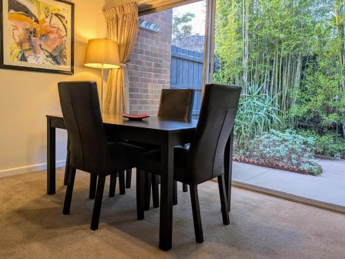 Hawthorn Apartment | Downstairs in Hawthorn