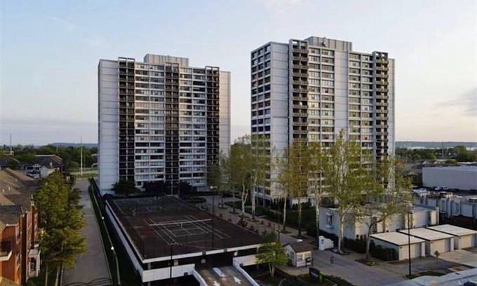 Downtown Tulsa Condo | Downtown 1-bedroom condo in high rise great view!