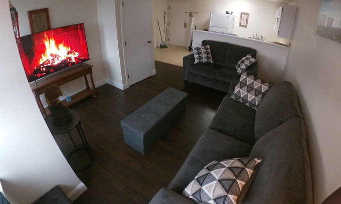 Beverly Apartment | Downtown centrally location Beverly near Salem,ma