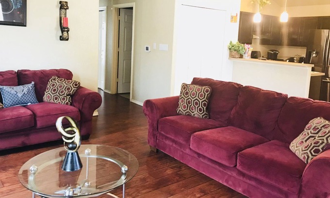 Denver Heights House | Downtown, Convention Center, Modern Mid-Century Craftsman & Pet Friendly 3BRHome