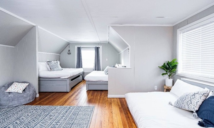 Downtown House | Downtown Delight