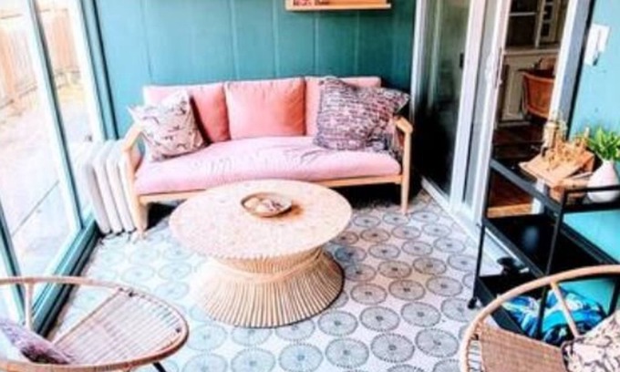 Long Beach House | Downtown Designer Duplex close to Beach! Spa Tub, Sunroom, Game Room, EV & more!