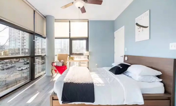 Charlotte Center City Condo | Downtown Dream: 2-Bed Condo with Pool & Parking!