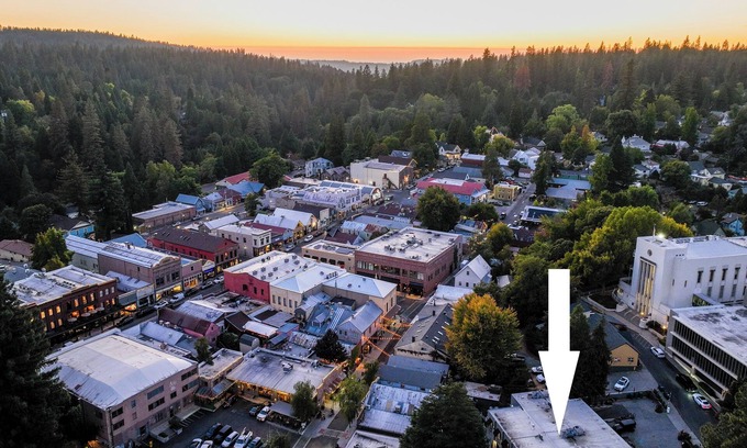 Nevada City House | Downtown Gold Mine