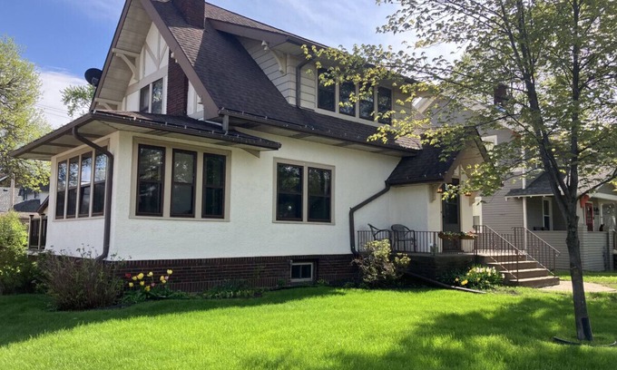 Hibbing House | Downtown Hibbing, 3 bd, 2 ba. home