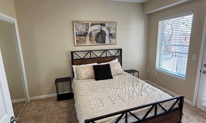 Downtown Indianapolis Apartment | Downtown Indy 1BR Modern & Cozy+Free Parking
