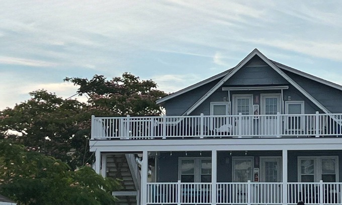 Ocean City Condo | Downtown Lazy Days