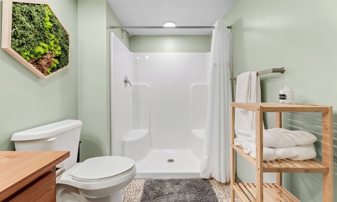 Downtown Cleveland Apartment | Downtown Loft, Luxe Mattress, Prking, FAST Wifi