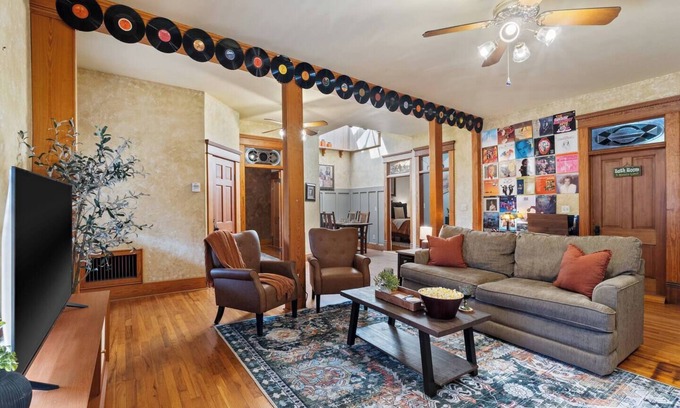 Eureka Springs Historic District Apartment | Downtown Loft: Parking, Balcony, Records, Sleeps 6