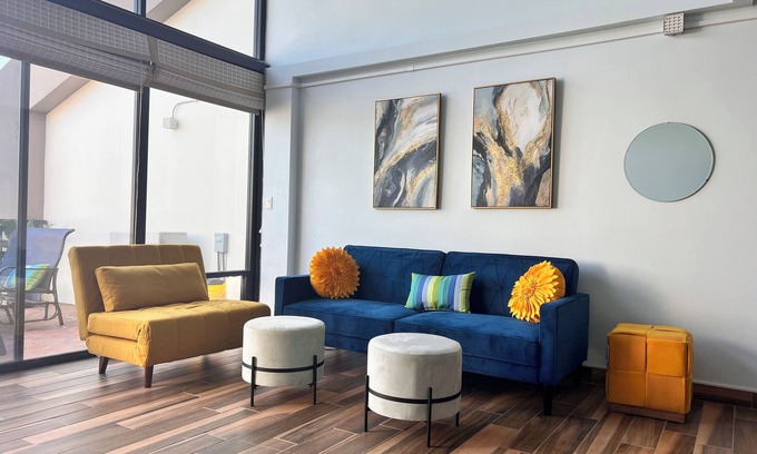 Downtown Honolulu Apartment | Downtown Luxury Penthouse, Free Parking, Washer/Dryer