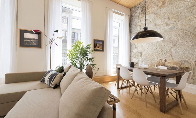 Centro / Baixa Apartment | Downtown Mezzanine Apartment (N56)