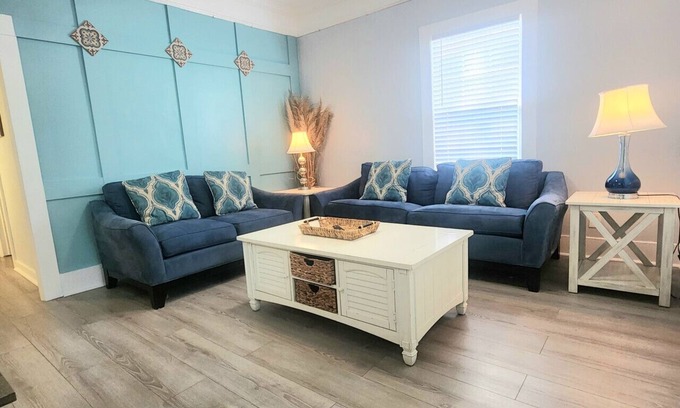 Downtown Historic District Apartment | Downtown Mosaic Historic Escape