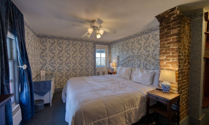 Eureka Springs Historic District House | Downtown Parking Room With a View Piedmont