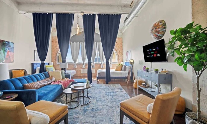 Downtown Dallas Apartment | Downtown Penthouse Close to Convention Center