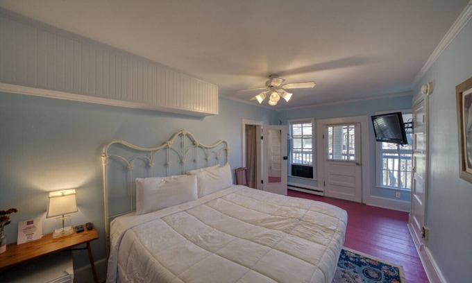 Eureka Springs Historic District House | Downtown Savannah Suite Piedmont