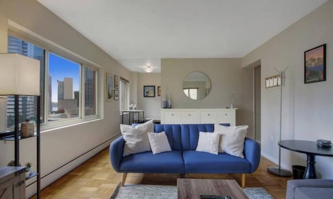 Downtown Seattle Apartment | Downtown Seattle Convention Center Condo w/Parking