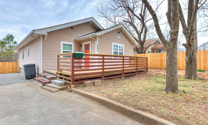 Tulsa House | Downtown Sunny Craftsman