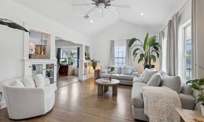 Tulsa House | Downtown Tulsa , quiet retreat