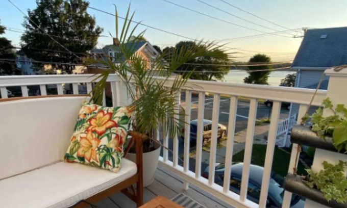 Beverly Condo | Downtown, Water Views, Full Kitchen, Steps 2 Beach, Spacious, Minutes to Salem