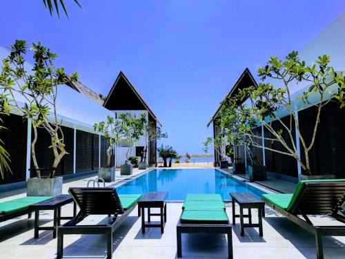 Kudawa Hotel | Downwinder Lagoon Lodge