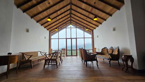 Nuwara Eliya Bed & Breakfast | Doyans Misty Heaven