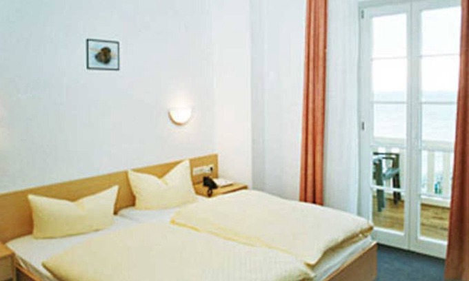 Sassnitz Hotel | DR 02 Standard with sea view and balcony - Hotel garni Meeresgruß ***