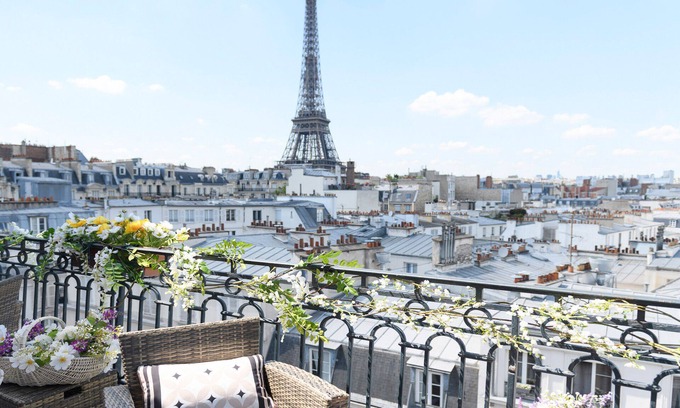Quartier du Gros-Caillou Apartment | Dream-Come-True With Breathtaking Eiffel & Paris Views + Terrace