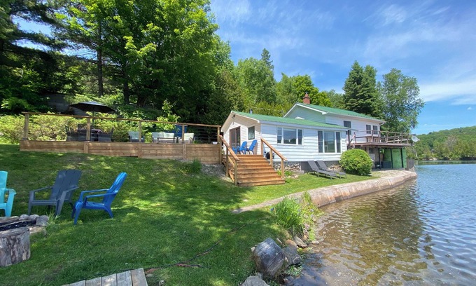 Hastings Highlands Cottage | Dream View Redmond Bay Waterfront Cottage