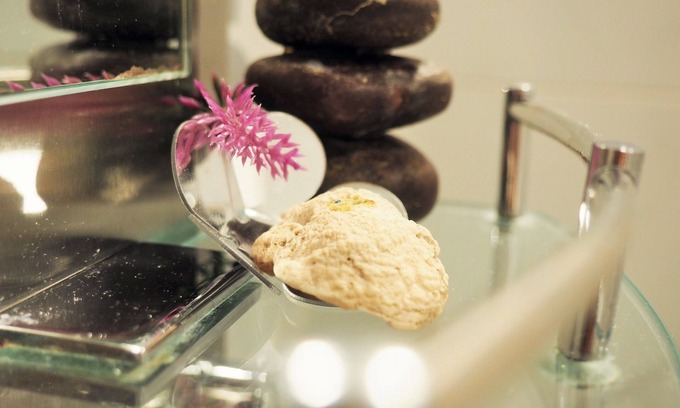 Whitby Apartment | DreamCatcher - Private, Luxurious, Charming and Modern Suite with splash of Glam