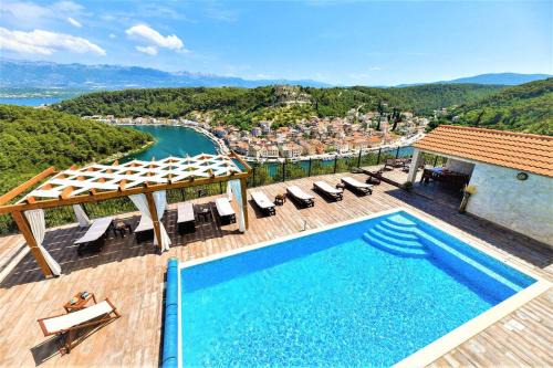 Novigrad Apartment | Dreamview & heated pool at Lucija 1