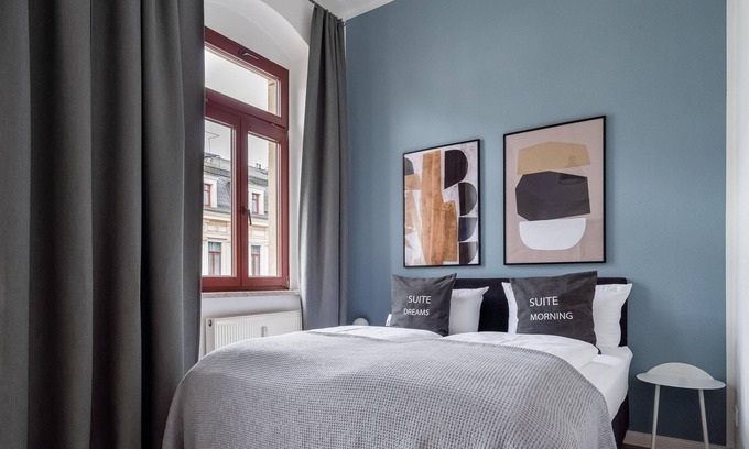 Innere Neustadt Apartment | Dresden Hoyerswerdaer Str | Two-Bedroom Suite XXL
