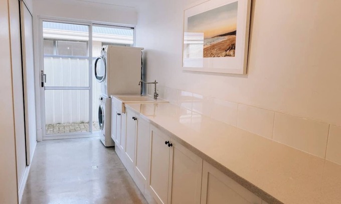 Quindalup House | Drift House · Dunsborough Retreat & Walk to Beach | Margaret River Properties