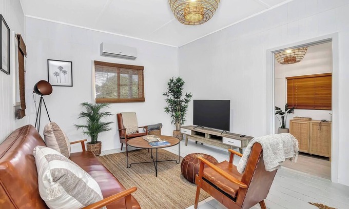 Aldinga Beach Cottage | Driftwood Beach House A Cosy Coastal Cottage