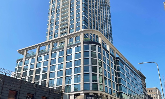 Downtown Los Angeles Condo | DTLA One Bedroom Luxury Condo with Best Amenities in Heart of Historical Center