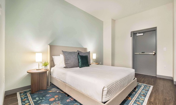 Macon Apartment | Dual Stay Near Atrium Hospital | 1 Mi to Cherry St; Mercer Music at Capricorn –