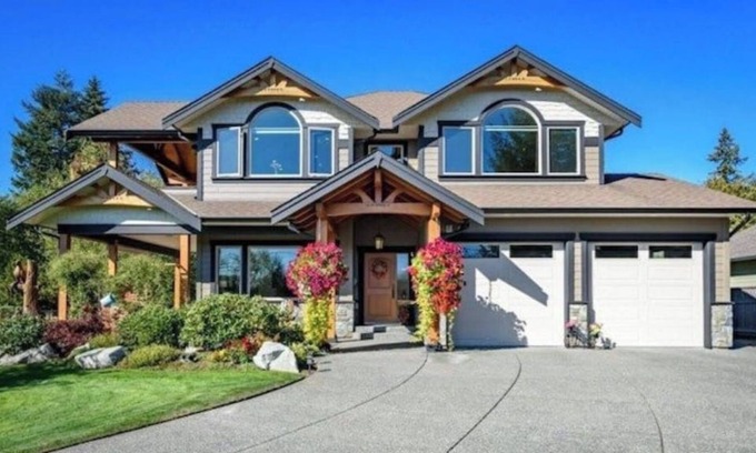 Courtenay House | Duck Pond Oasis with Hot Tub & Gym! (Pet-Friendly!)