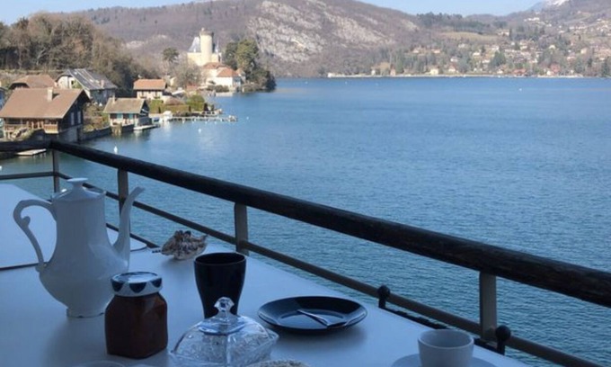 Duingt Apartment | Duingt Appartement Pied Dans Leau