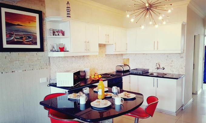 Manaba Beach Apartment | Dumela Margate Flat No 11